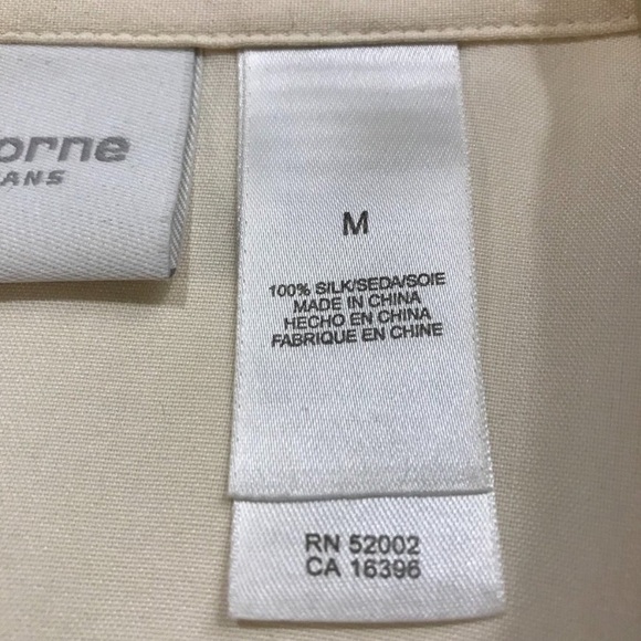 Liz Claiborne 💯% Silk Ruffled Ruched Collared Cream Dress Shirt Petite - Picture 6 of 7